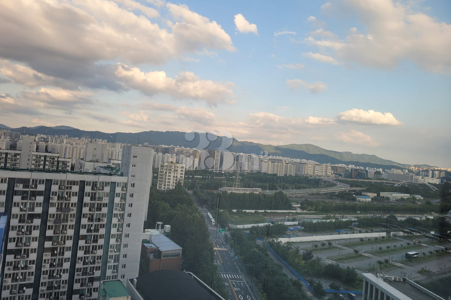 Suseo Station. SRT. Free parking. 18th image