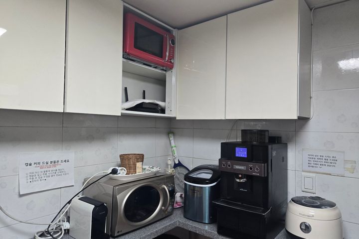 Women-only, fully furnished unit near Sinnonh 8th image