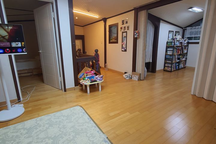 4th floor of a luxury house in Seocho 16th image