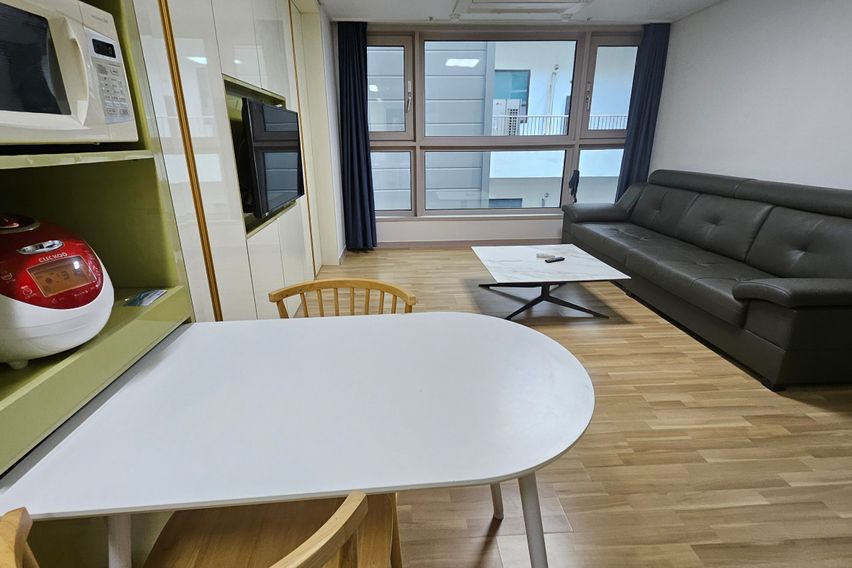 별똥별하우스 사이7층2