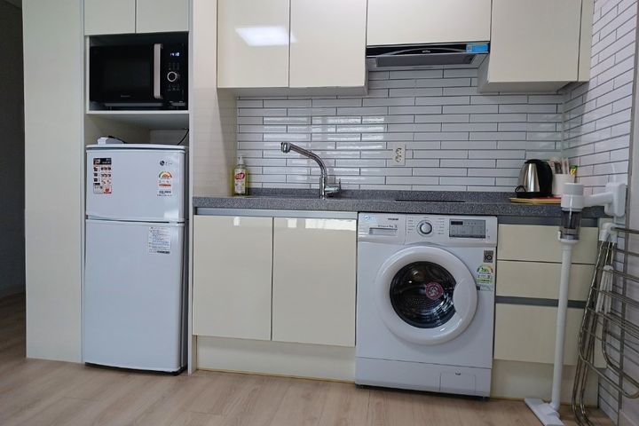 Affordable studio apartment near Innovation C 7th image