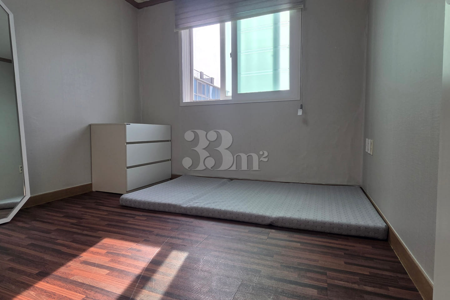 Beomeo-dong: 2 bedrooms, living room 6th image