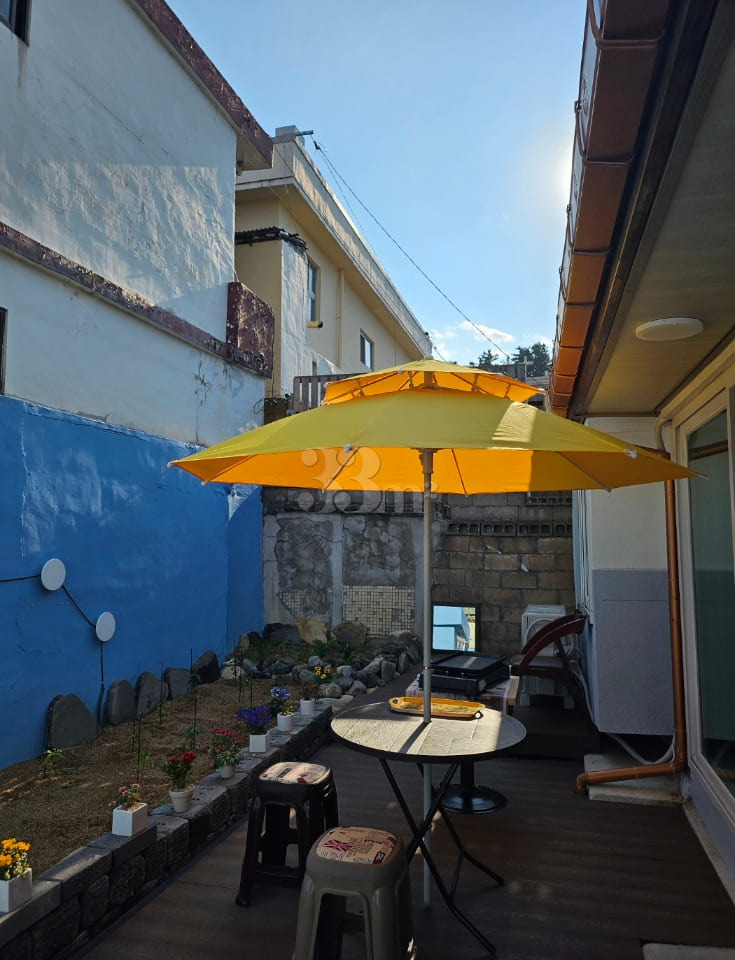 It's the heart of Gangneung's hottest spots. 12th image