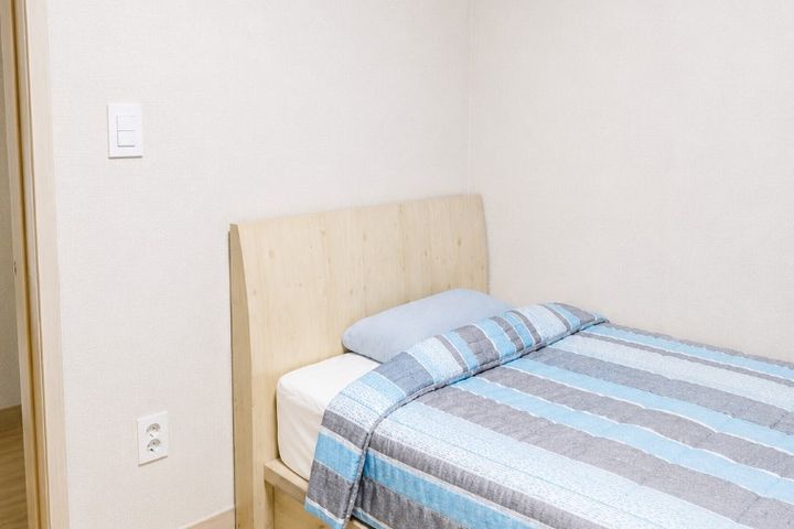 Phoenix Bongpyeong Large 4-Bedroom Unit 4th image