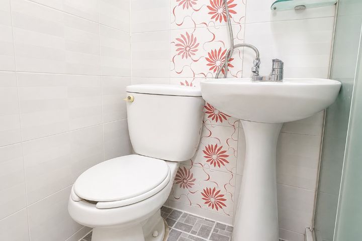 Compact studio with private bathroom 2th image