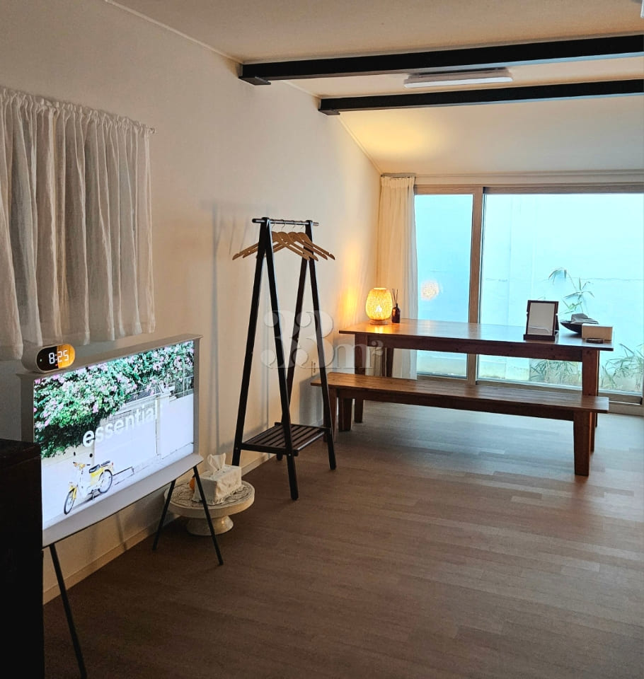 Hanok Village: Modern & Serene 0th image