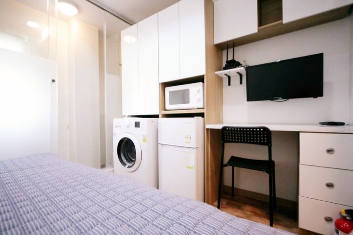 Newly built, fully furnished room for women 9th image
