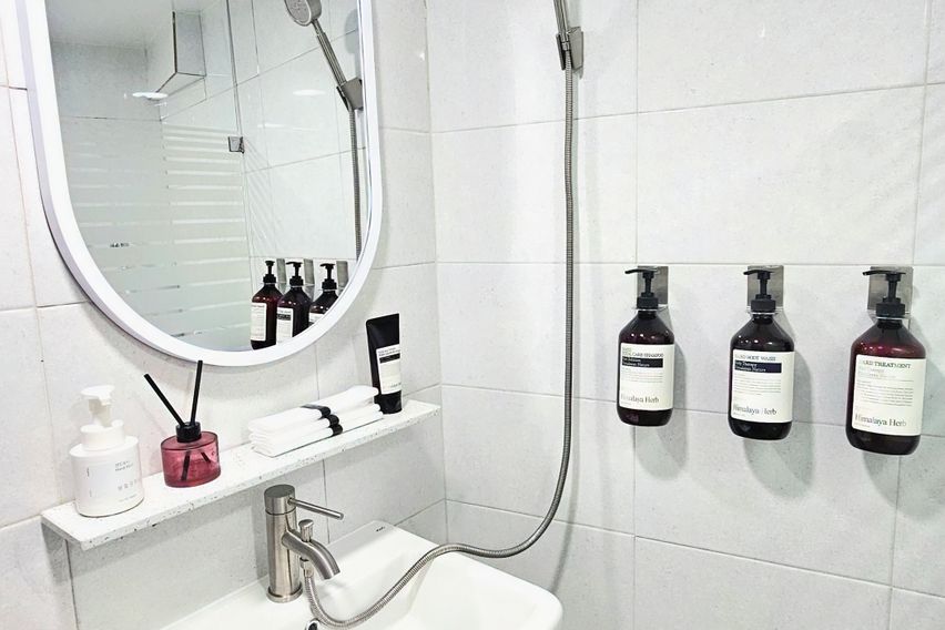 부산역6분 투룸 퀸침대