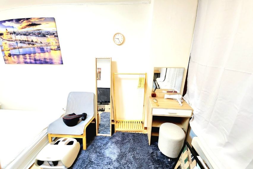 신논현역 2분거리