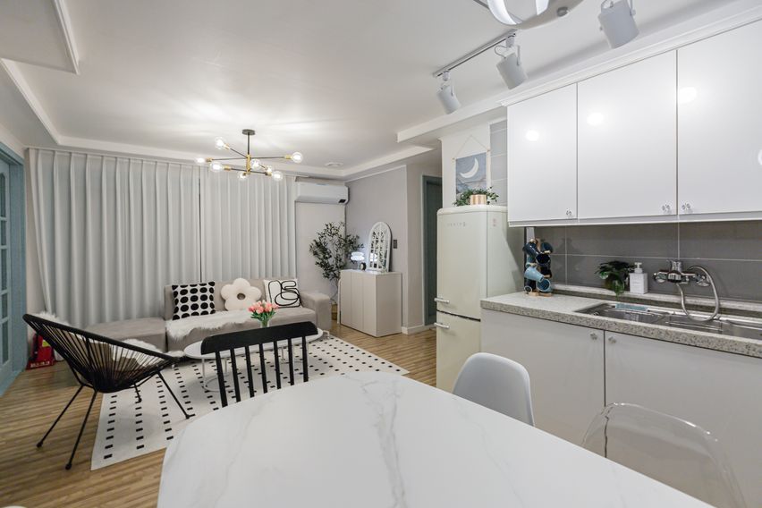 홍대3번출구 2룸1