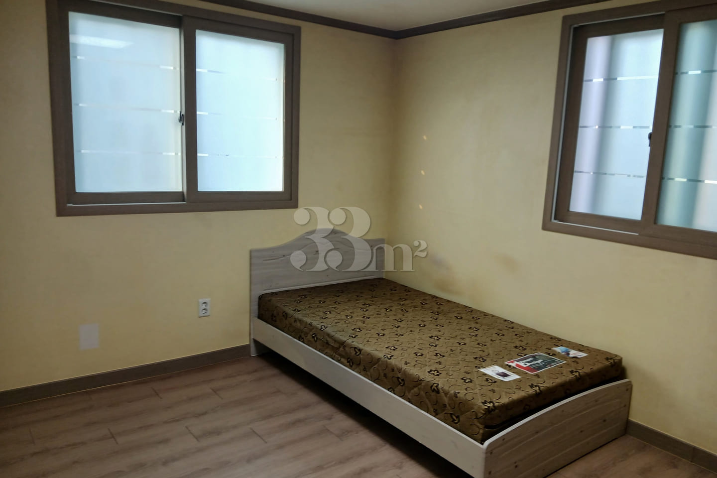 Studio apartment with a separate kitchen in U 0th image