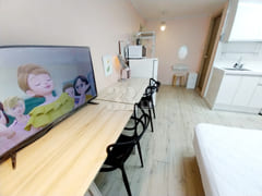 ♥️Lovely studio apartment, 5-minute walk from 10th image