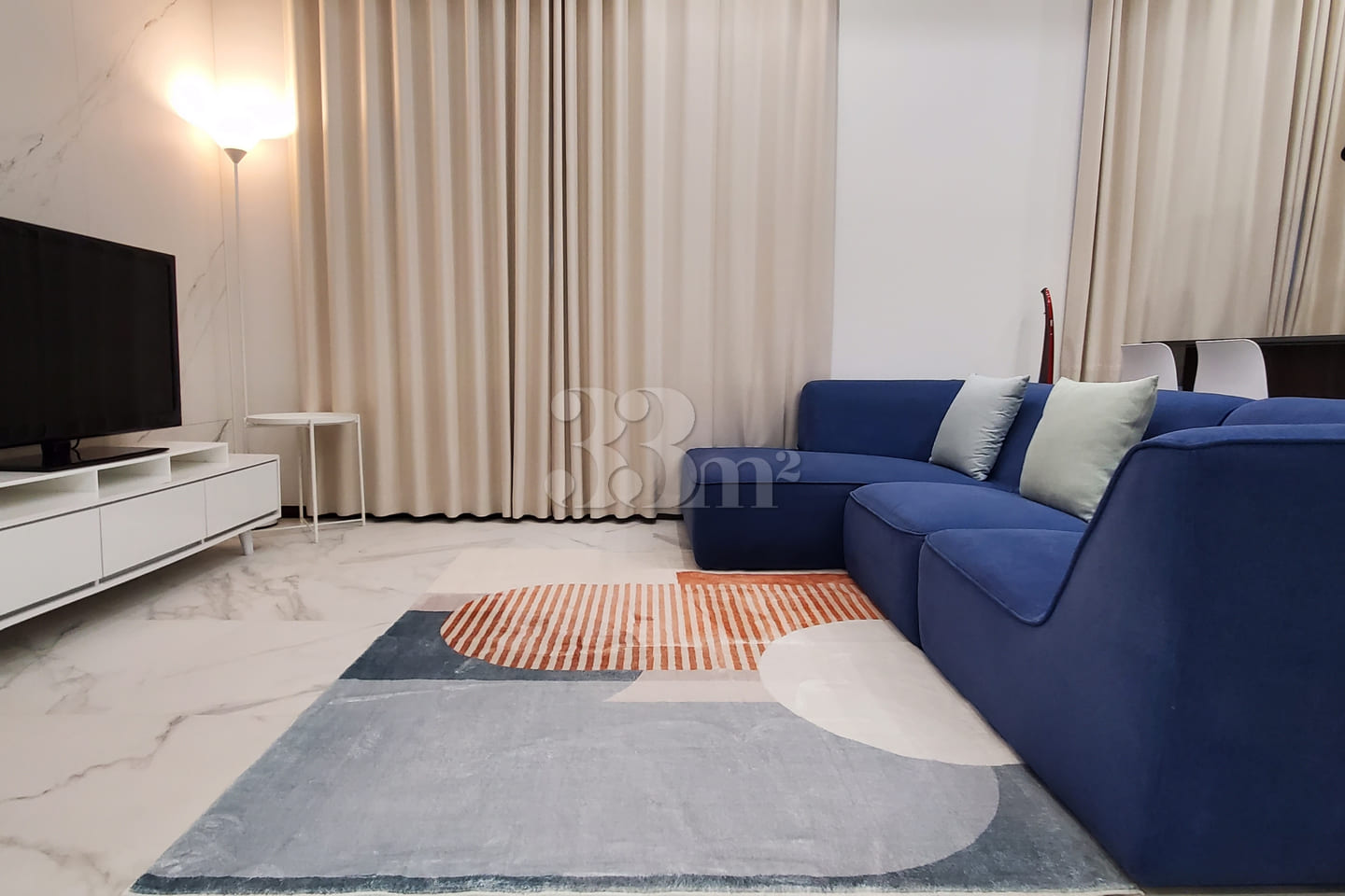 Spacious, luxurious, duplex, fully-furnished 5th image