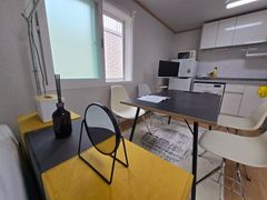 Living in Yeonnam, a trendy neighborhood! 3th image