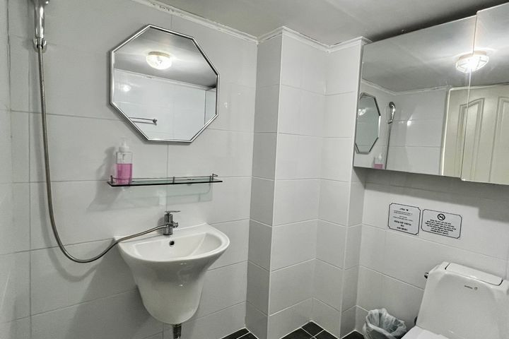 Space for rent in Sillim, Seoul 6th image