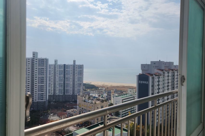 Minimalist Healing at Dadaepo Beach 0th image