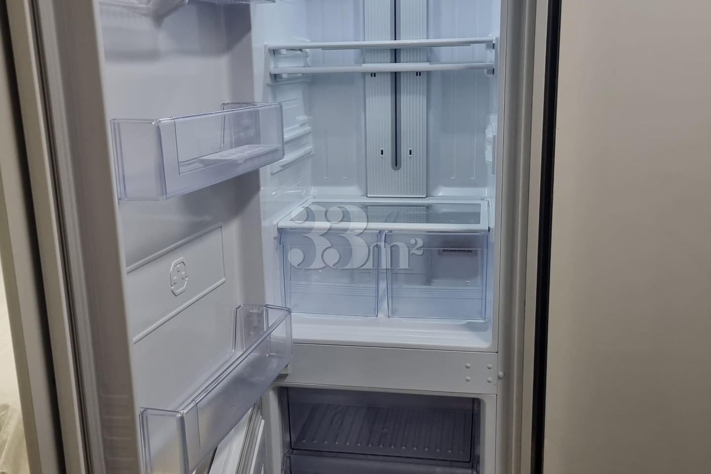 Fully furnished studio apartment, 3 minutes f 8th image