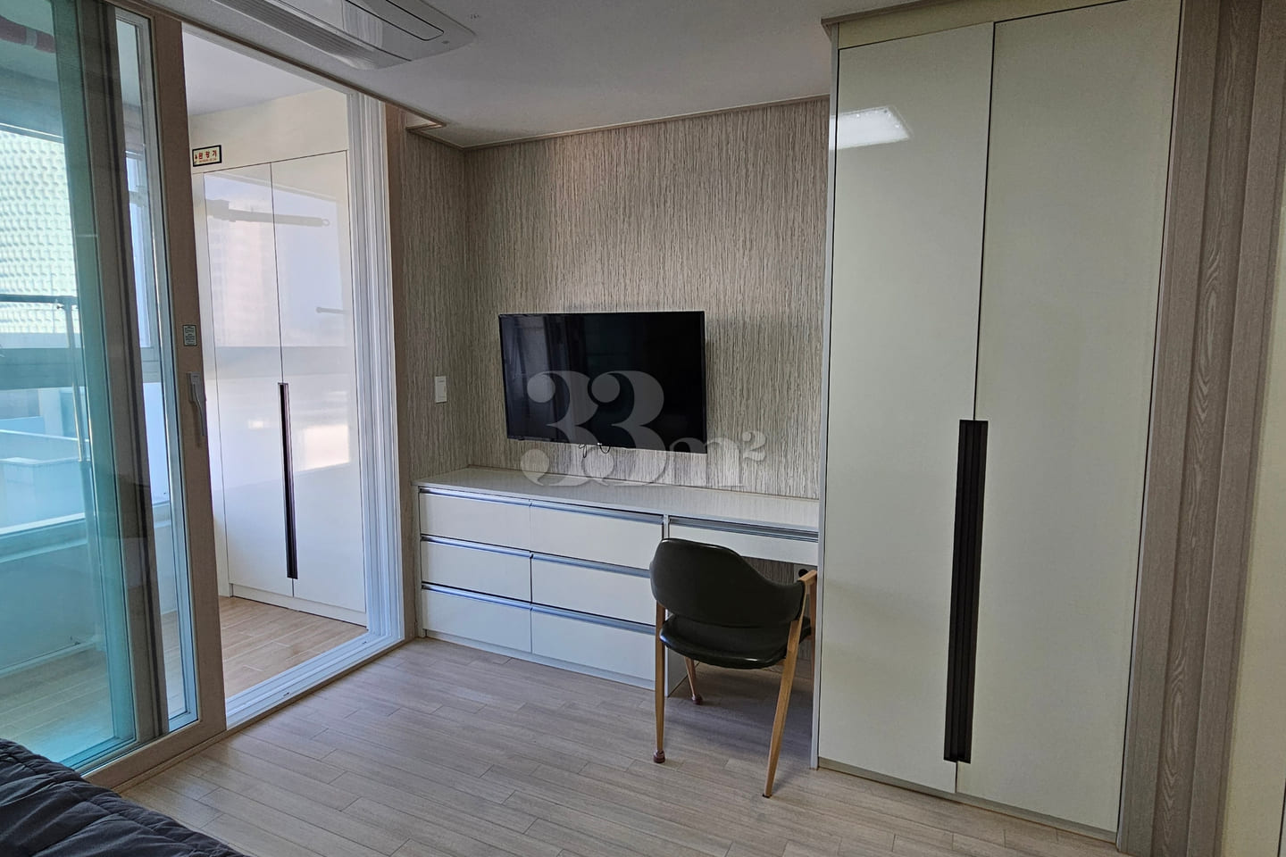 Newly built near the airport/1 minute to E-Ma 2th image