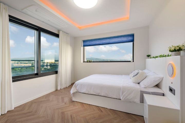 Fantastic Ocean View Luxury Home 5th image