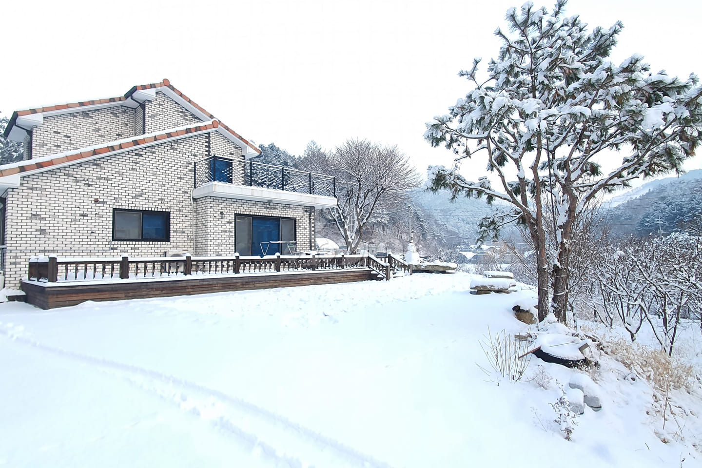 Hongcheon in the Mountains 7th image