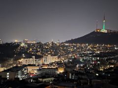 Itaewon 2-Bedroom Apartment with Seoul Tower  5th image