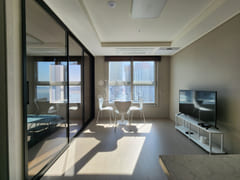 3-room unit with an ocean view 13th image