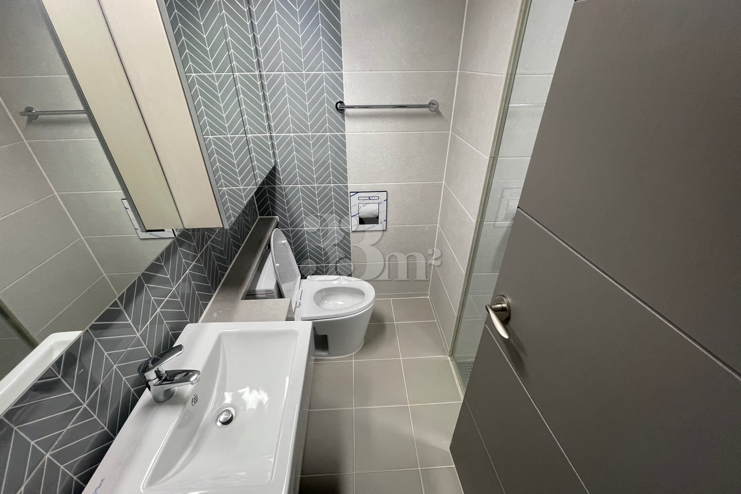 New, spacious apartment with a dryer option 8th image