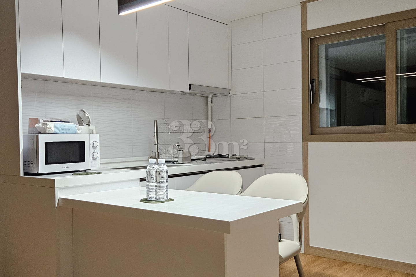 West-facing / Stunning view / Fully furnished 8th image