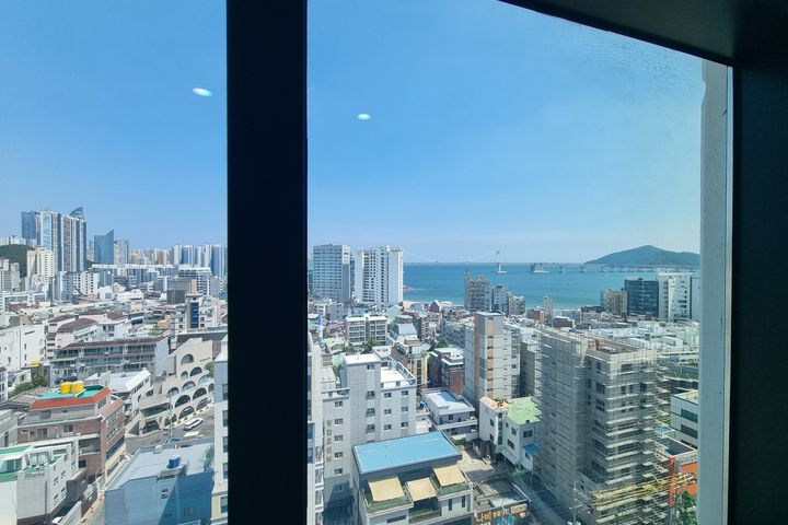 Fully furnished, 2 bedrooms, Gwangan Bridge v 17th image