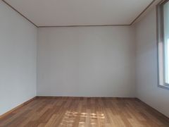 An apartment with incredible airflow 4th image