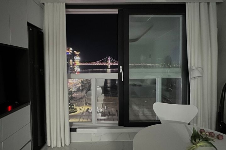 광안리오션뷰감성숙소🩵 6번째 이미지