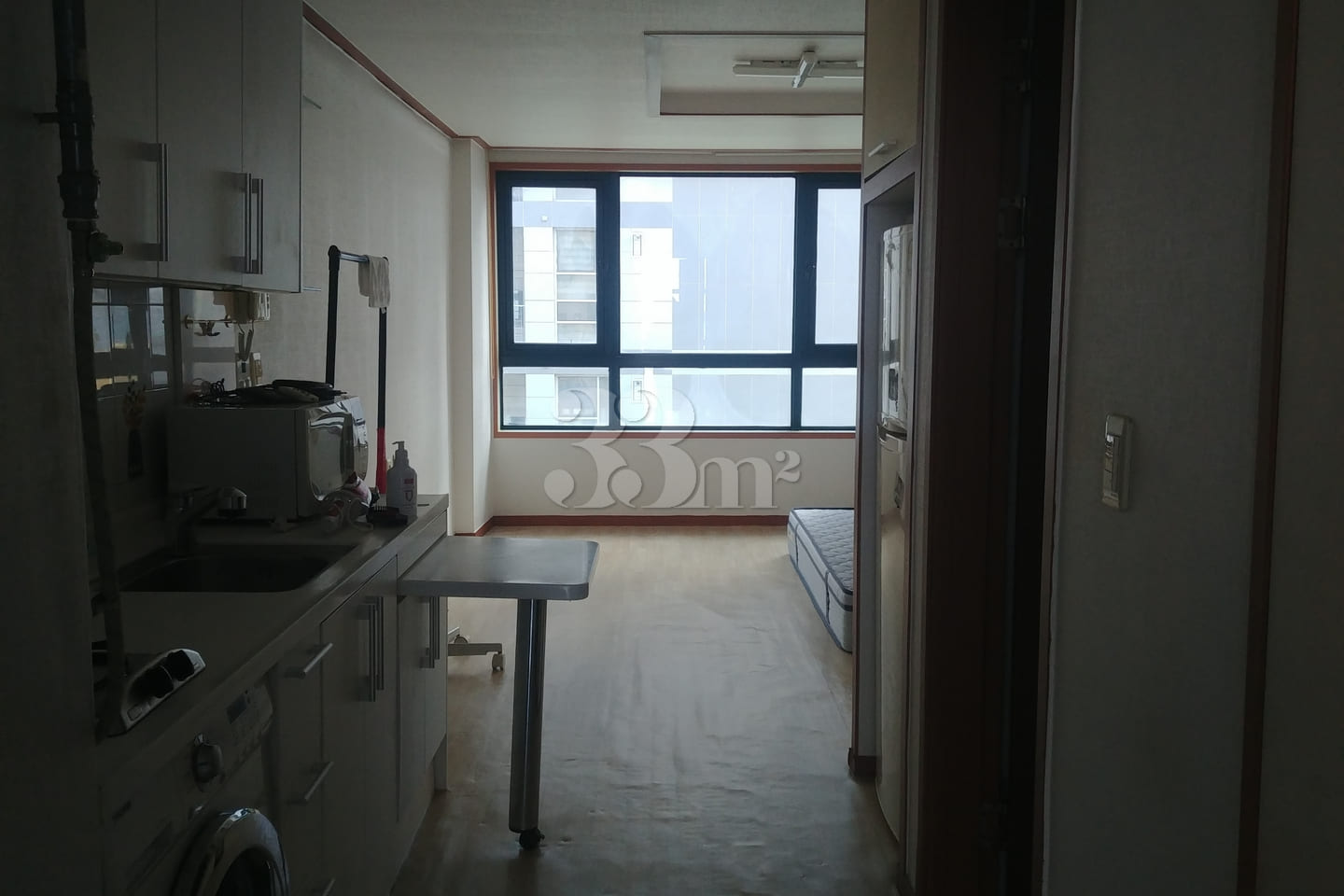 80 meters to Guui Station. 9th image