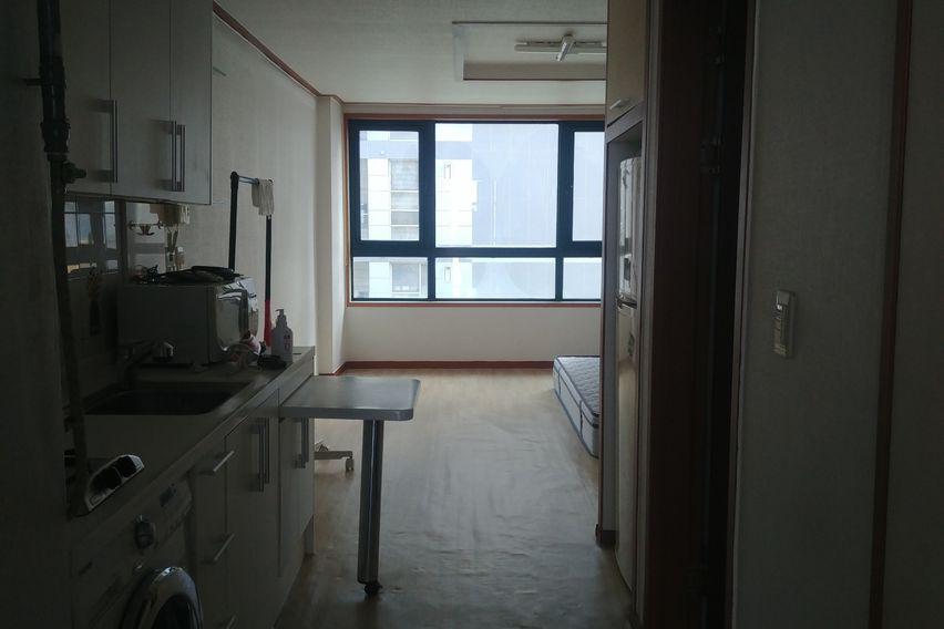 구의역까지 80미터.