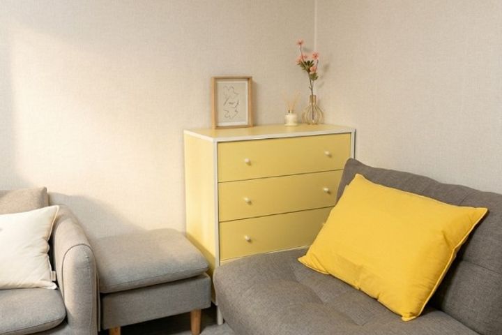 Clean and airy 3-room unit 2th image