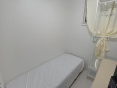 Sillim White-Toned Aesthetic Room 3th image