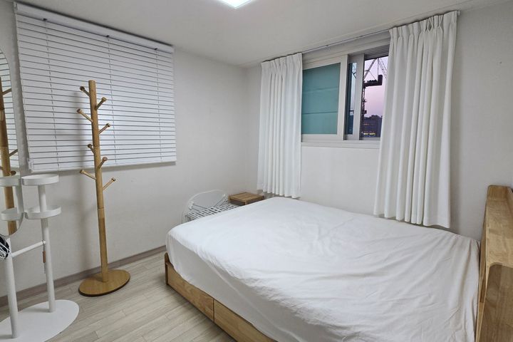 Clean two-room apartment near Yeonsinnae Stat 17th image