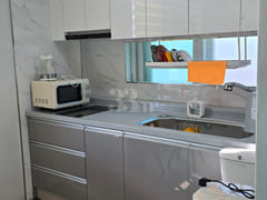 Short-term rental with a sea view in Sacheon, 6th image