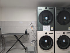 Room 206 5th image