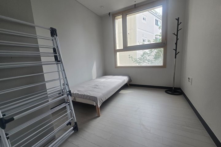 Newly built property in Gaebong-dong with two 11th image