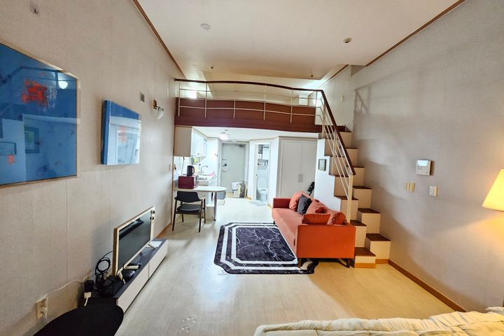 Loft-style officetel near Ilsan Daehwa Statio 11th image