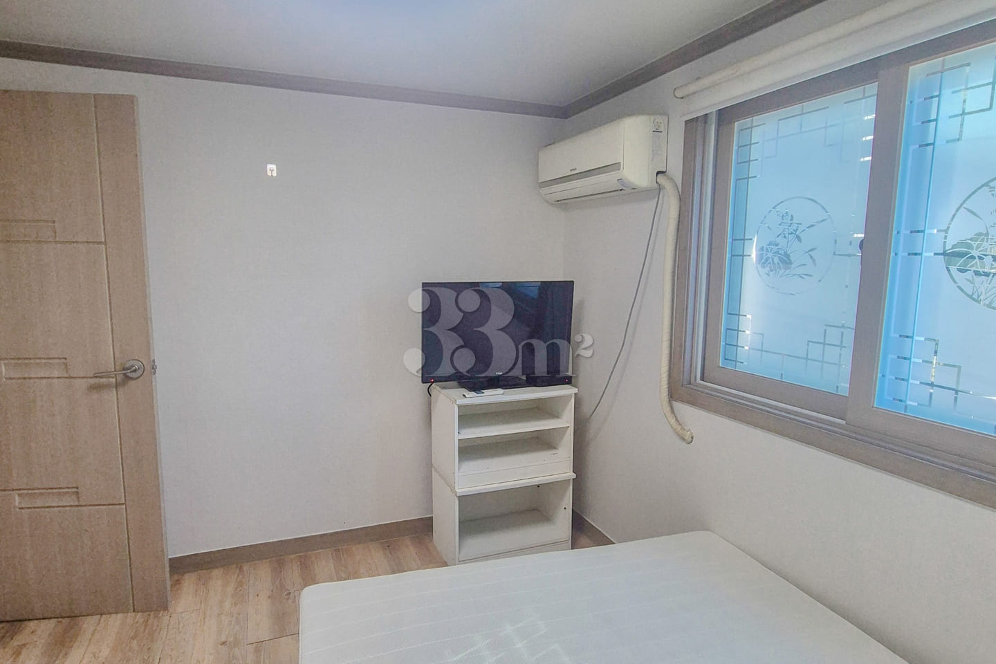 Fully furnished two-room apartment with amazi 3th image