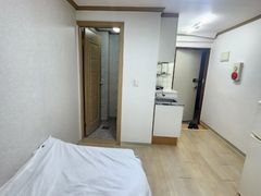 #89 Clean and quiet 2th image