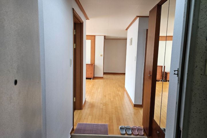 40-pyeong apartment with 4 large rooms 6th image