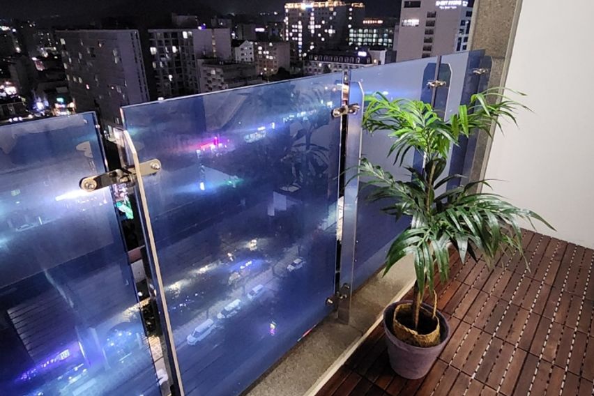 도심의 야경 테라스뷰