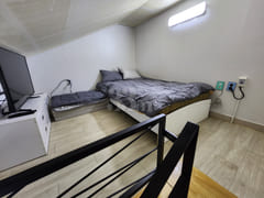Clean duplex on Gallidan Street 11th image