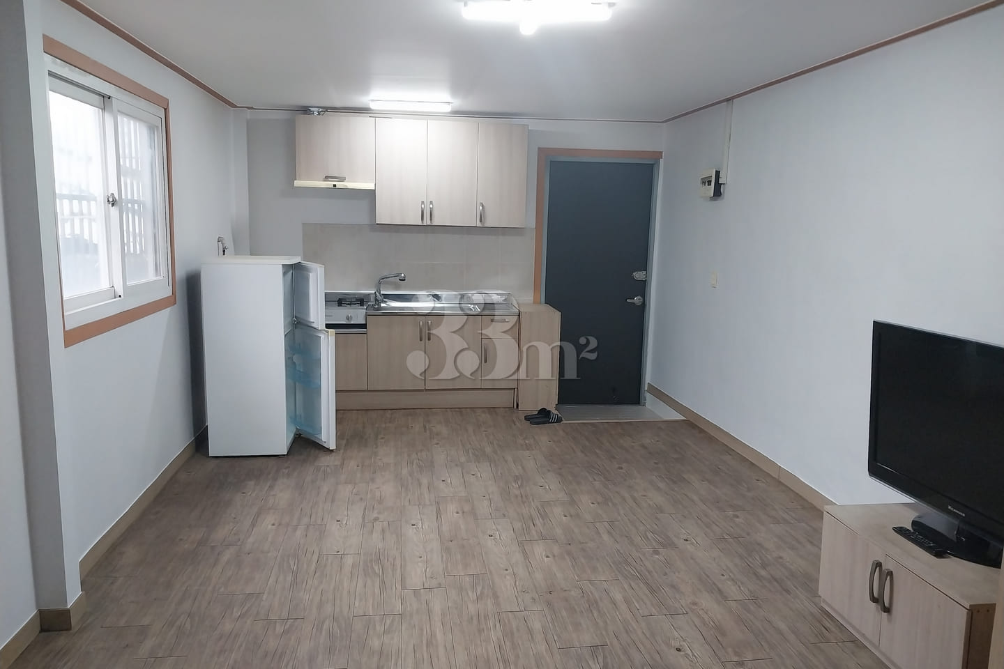 10 minutes from the terminal. 2th image