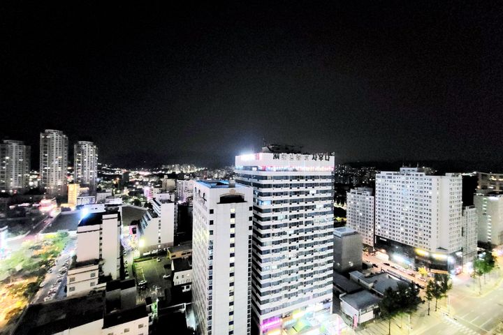 Hot spring with a full range of amenities and 15th image