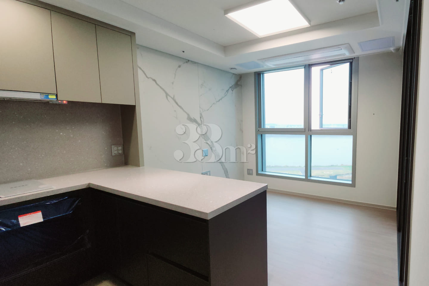 Newly built two-room apartment with Han River 10th image