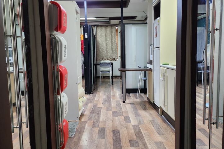 2-room type (12 pyeong) 1th image