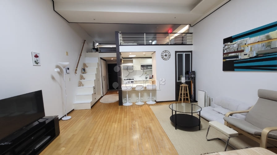 Stylish Loft-Style Home near Seohyeon Station 5th image